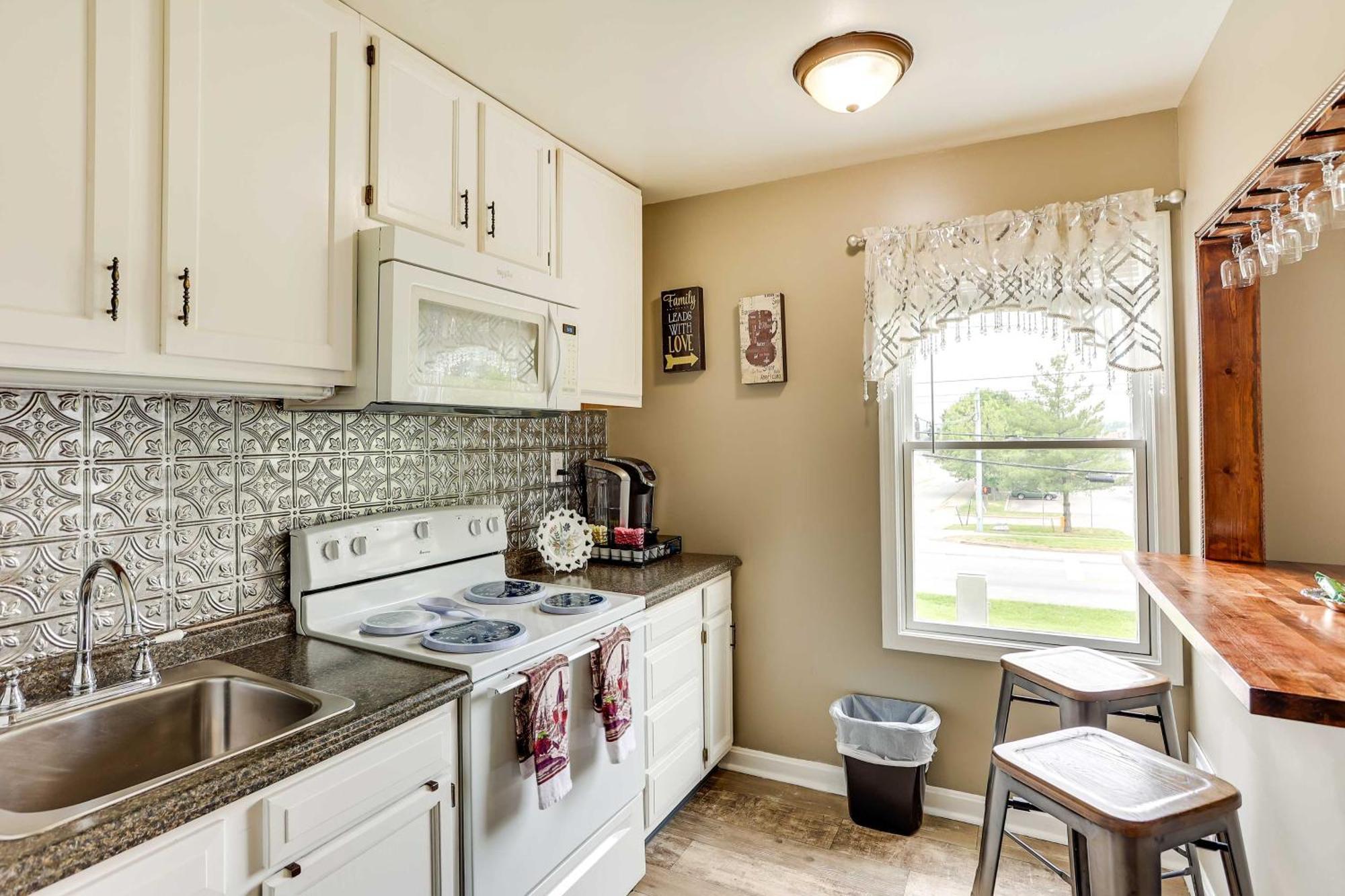 Louisville Apartment - Walk To Restaurants! Exterior photo