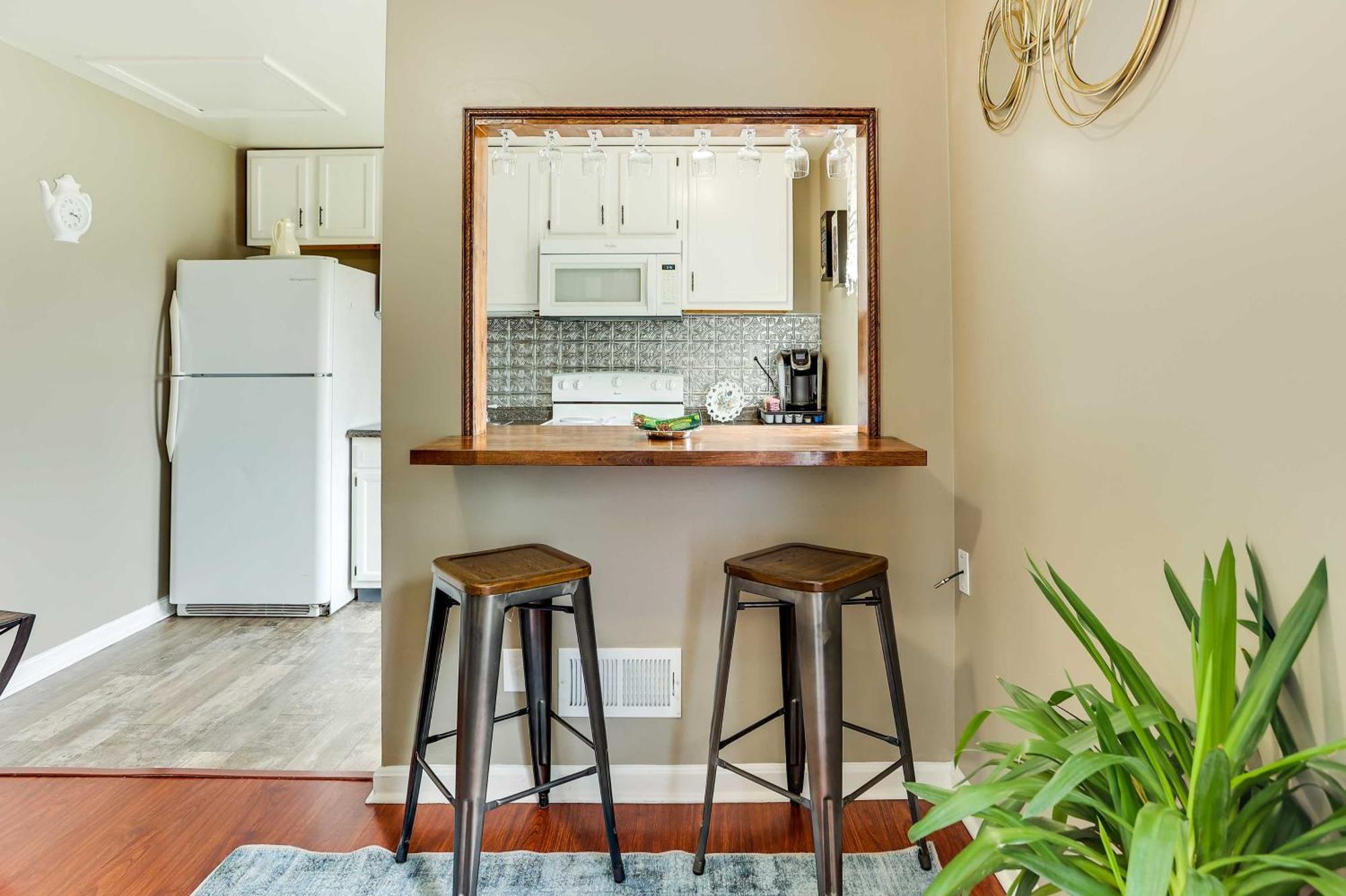 Louisville Apartment - Walk To Restaurants! Exterior photo