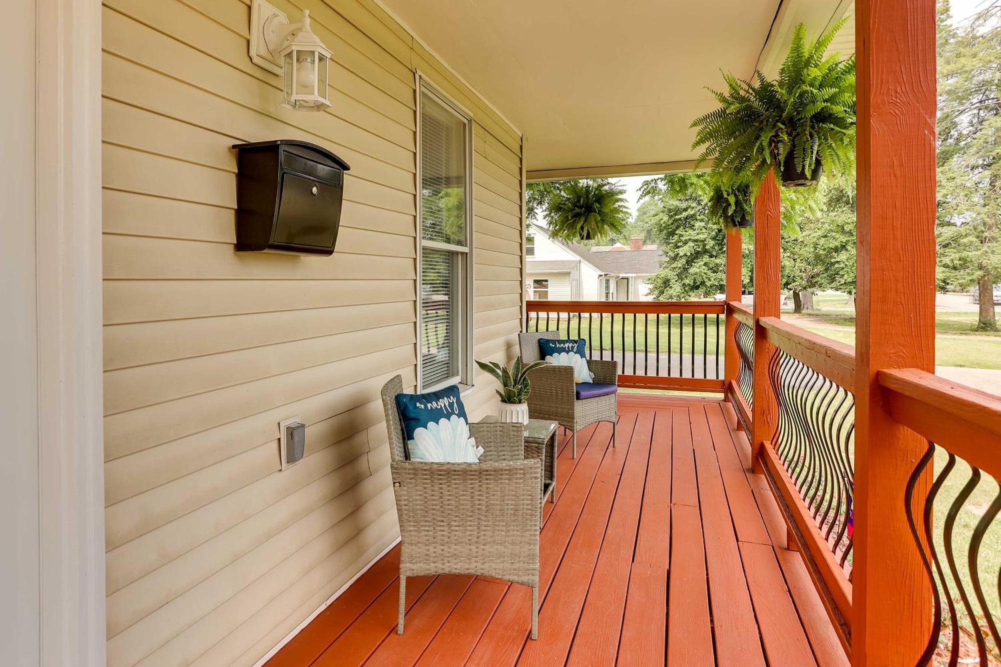Louisville Apartment - Walk To Restaurants! Exterior photo